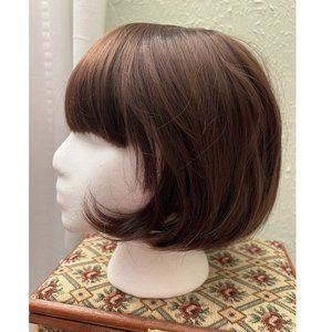 WIG SALE! In time for Halloween! Cute chestnut brown bob w bangs, unworn